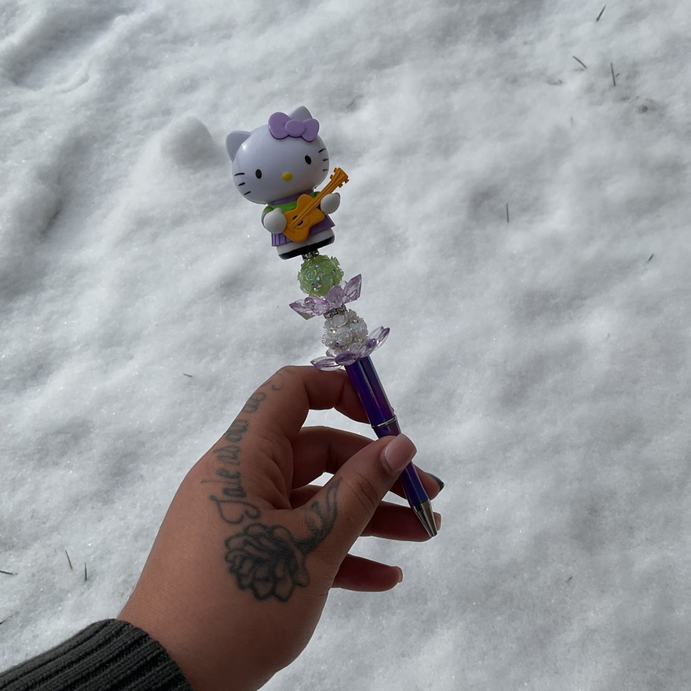 Hello kitty pen